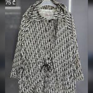 Made In TURKEY Black and White Patterned Top